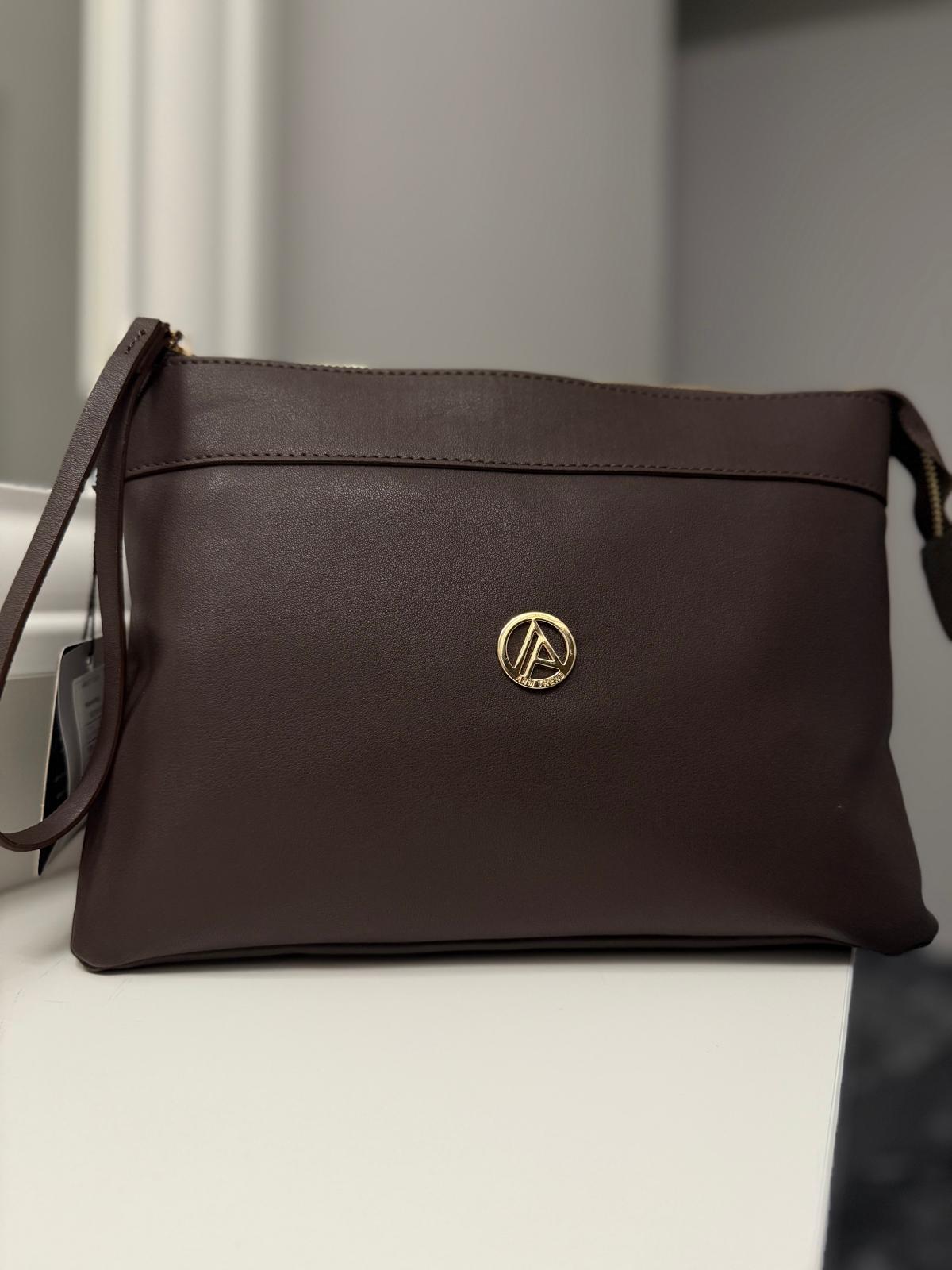 ARMİNE TREND 125 FERMUARLI EL ÇANTA ACI KAHVE