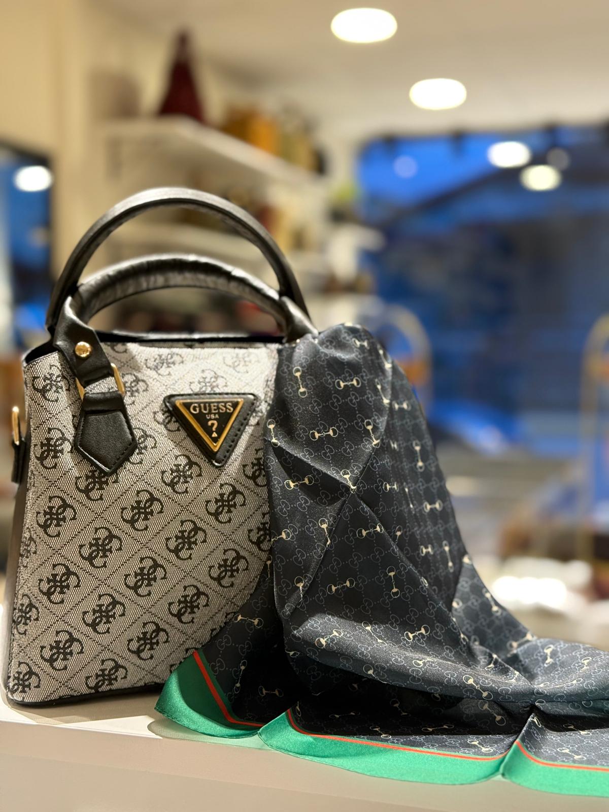 GUCCI DESEN FULAR SİYAH-YEŞİL ŞERİT