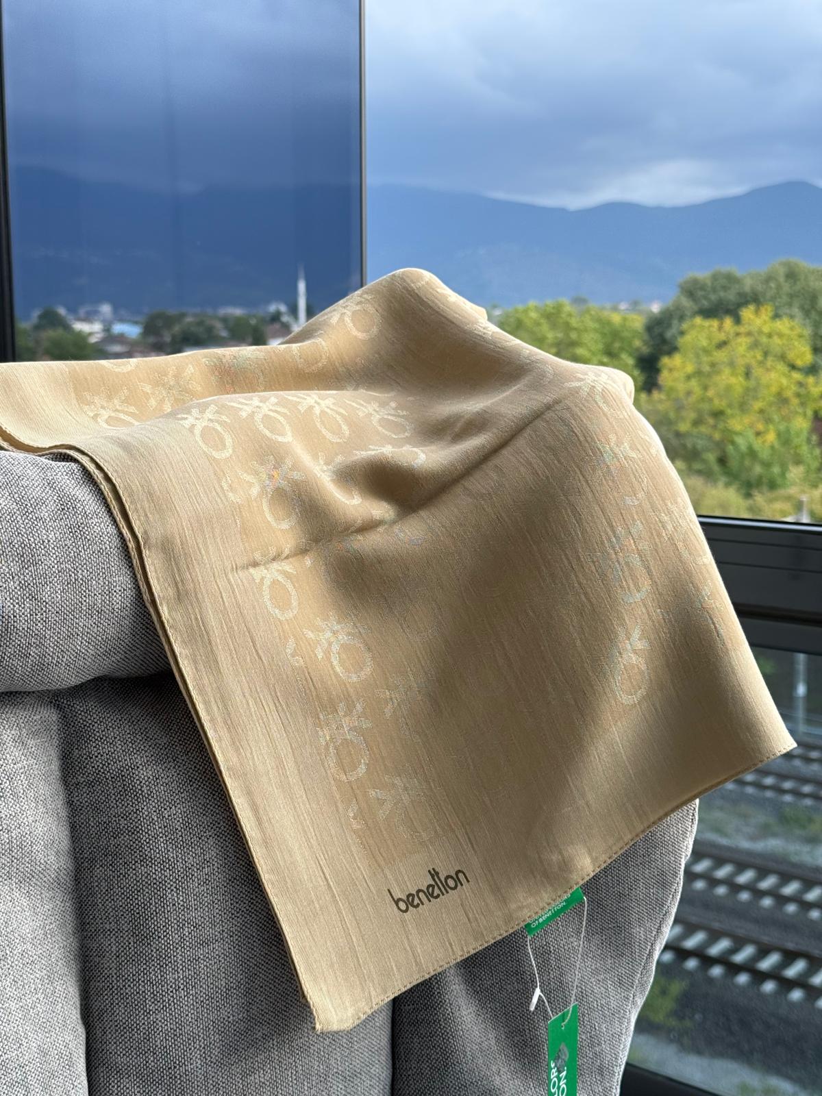 BENETTON ŞAL LYOCELL ROMA 1031 AÇIK GOLD